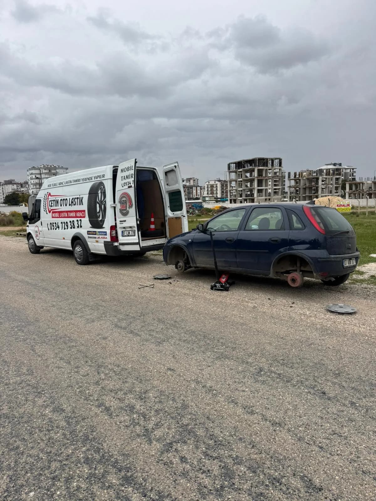 Antalya yerinde lastik değişimi ve stepne takma hizmeti